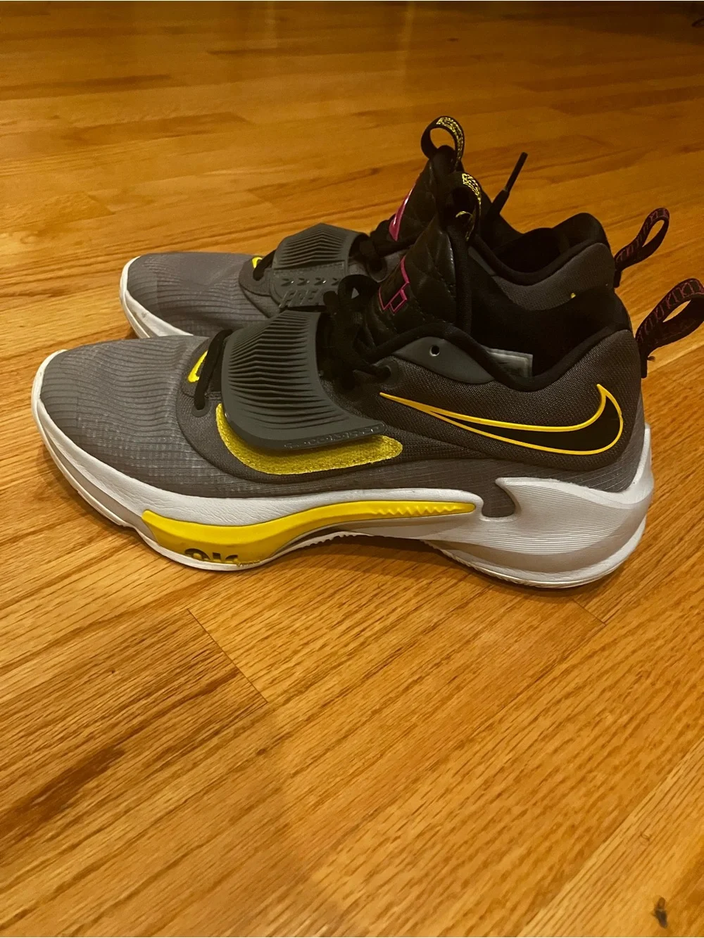 Nike Giannis Zoom Freak 3